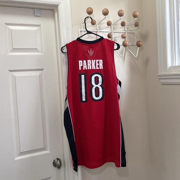 Raptors - NBA Basketball Adidas Jersey - Parker  18 - Red- Large +2 Length - Picture 8 of 16